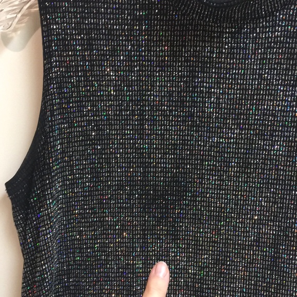 MOCK NECK SPARKLE TANK - Picture 11 of 11
